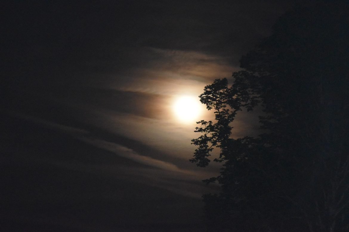 jaclou dl moonrise 7208079 1280